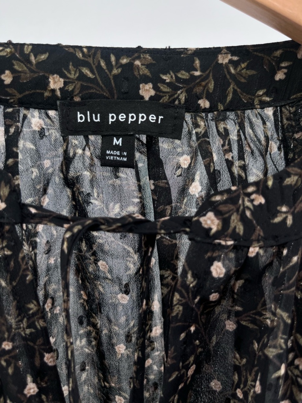 Blu Pepper Black Floral Sheer Blouse Ruffle Tie Neck Long Sleeve Boho Top - Picture 9 of 11